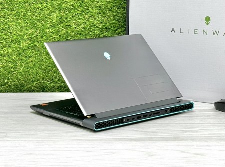 Dell Alienware M16 R1 32